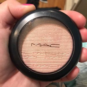 Mac Extra Dimension Skin Finish